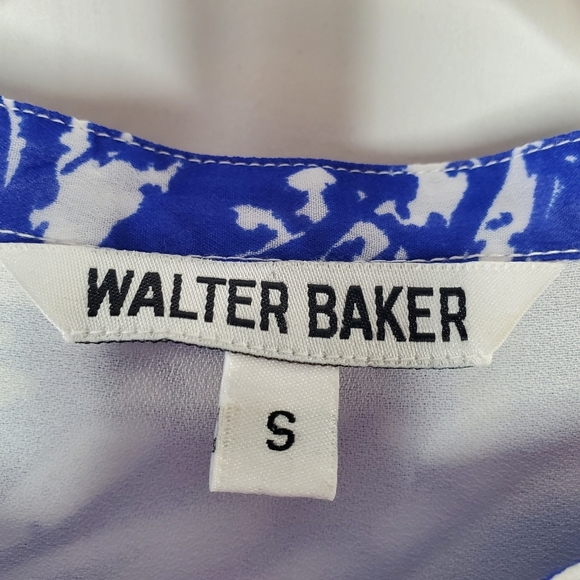 Walter Baker Madison Print Blue and White Boxy Blouse Size Small - Picture 4 of 8